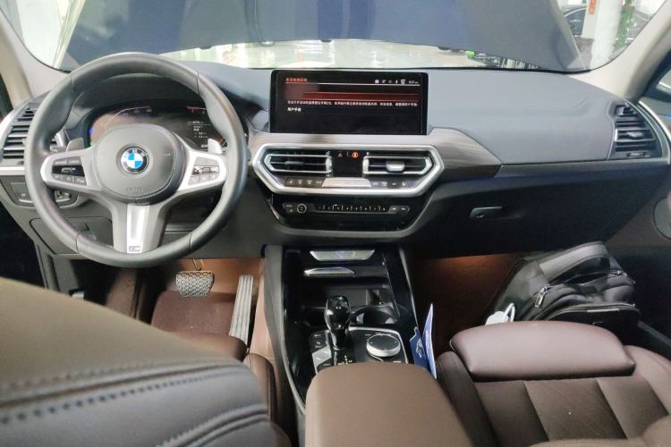 Used BMW X3 2022 xDrive30i Luxury Model M Night Sky Package Center Console