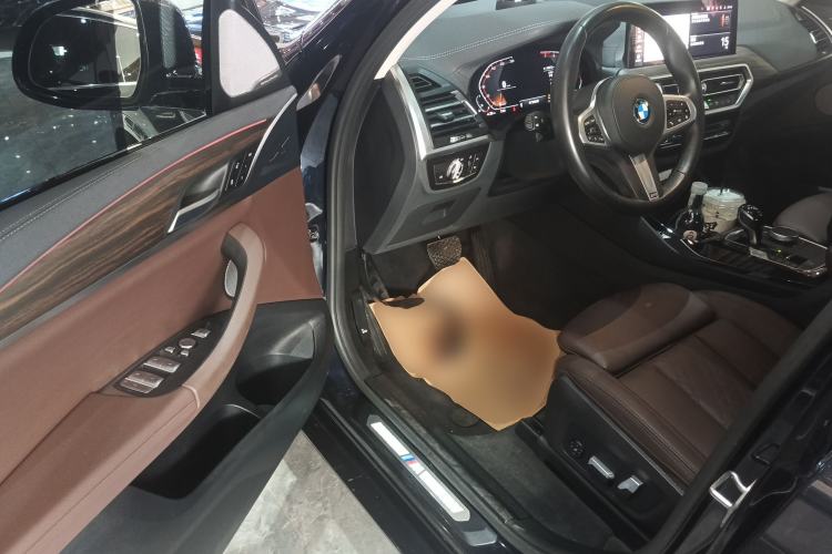 Used BMW X3 2022 xDrive30i Luxury Model M Night Sky Package Driver Seat