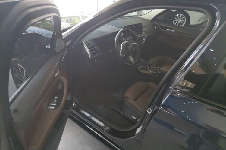 Used BMW X3 2022 xDrive30i Luxury Model M Night Sky Package Driver Seat