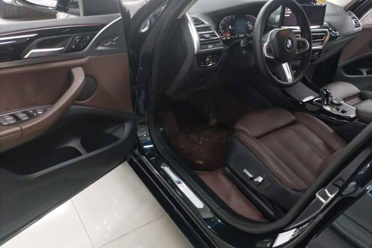 Used BMW X3 2022 xDrive25i M Sport Package Driver Seat