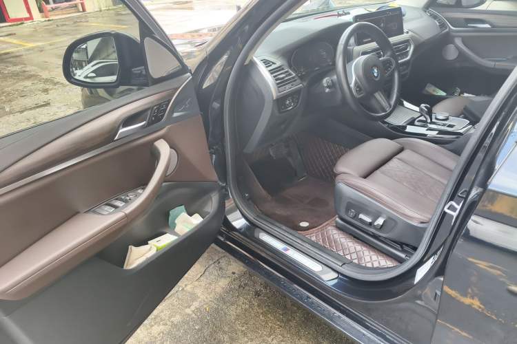 Used BMW X3 2022 Facelift xDrive30i Luxury Edition M Night Edition Package Driver Seat