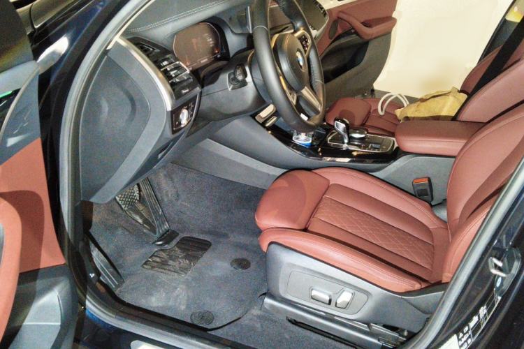 Used BMW X3 2022 xDrive25i M Sport Package Driver Seat