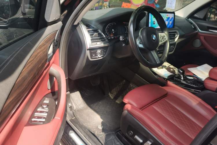 Used BMW X3 2022 Facelift xDrive30i Luxury Edition M Night Edition Package Driver Seat