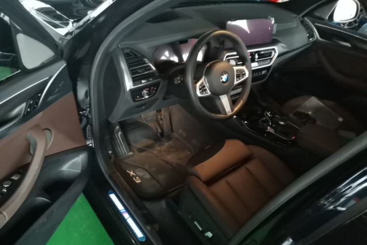 Used BMW X3 2022 Restyled xDrive30i Luxury Edition M Night Sky Package Driver Seat