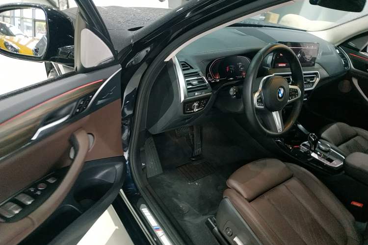Used BMW X3 2022 xDrive30i Luxury Model M Night Sky Package Driver Seat