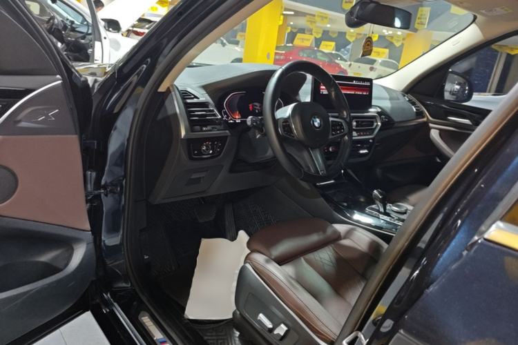 Used BMW X3 2022 Restyled xDrive25i M Sport Package Driver Seat