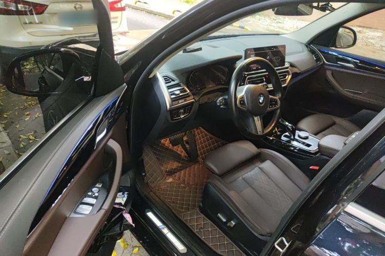 Used BMW X3 2022 xDrive25i M Sport Package Driver Seat