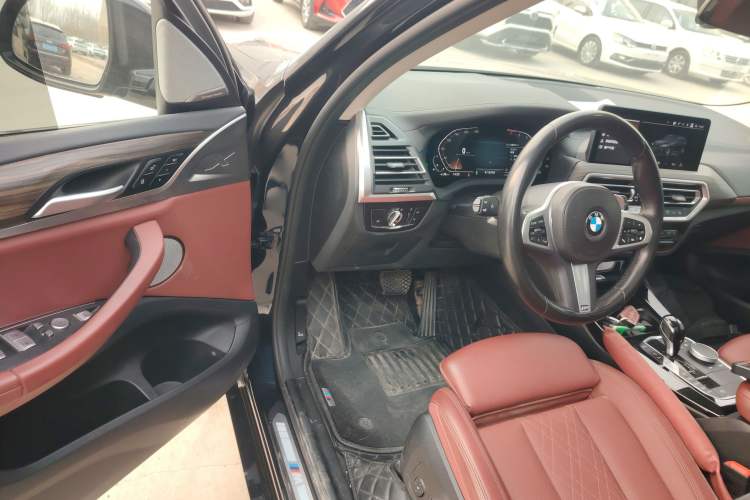 Used BMW X3 2022 xDrive30i Luxury Model M Night Sky Package Driver Seat