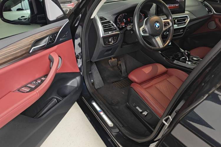 Used BMW X3 2022 xDrive30i Luxury Model M Night Sky Package Driver Seat