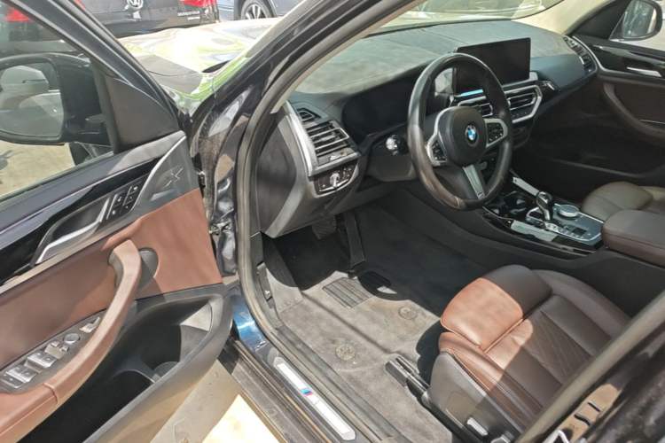 Used BMW X3 2022 xDrive25i M Sport Package Driver Seat