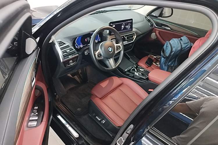 Used BMW X3 2022 Facelift xDrive30i Luxury Edition M Night Edition Package Driver Seat
