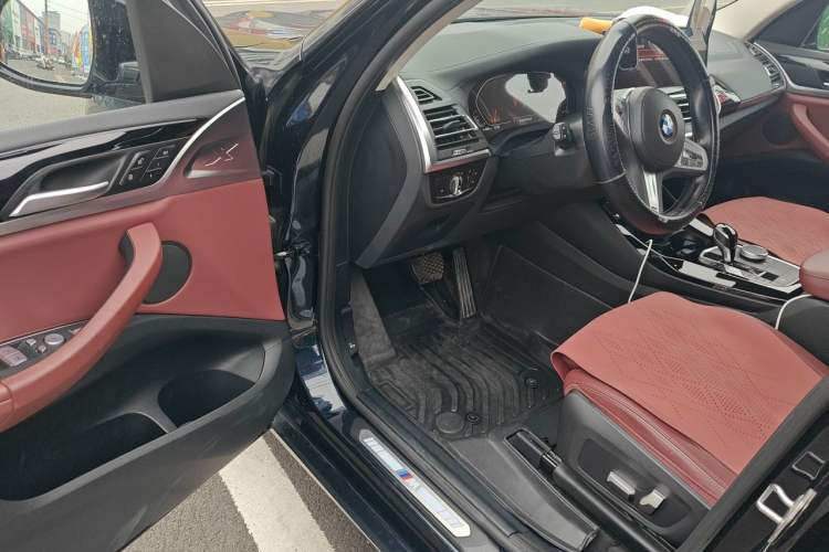 Used BMW X3 2022 xDrive25i M Sport Package Driver Seat
