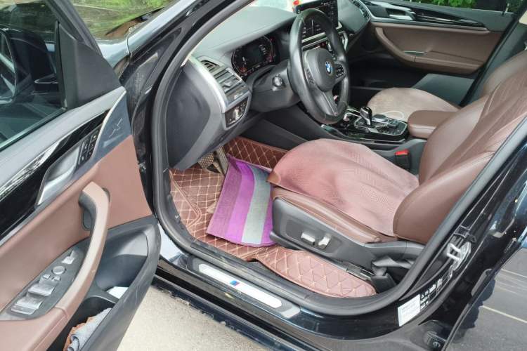 Used BMW X3 2022 xDrive25i M Sport Package Driver Seat