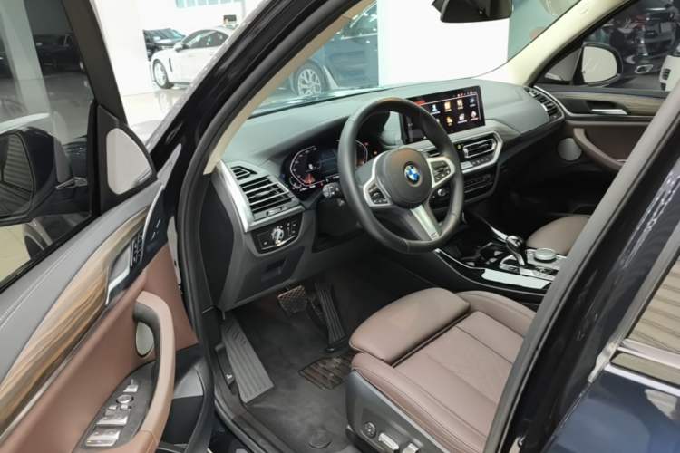 Used BMW X3 2022 xDrive30i Luxury Model M Night Sky Package Driver Seat