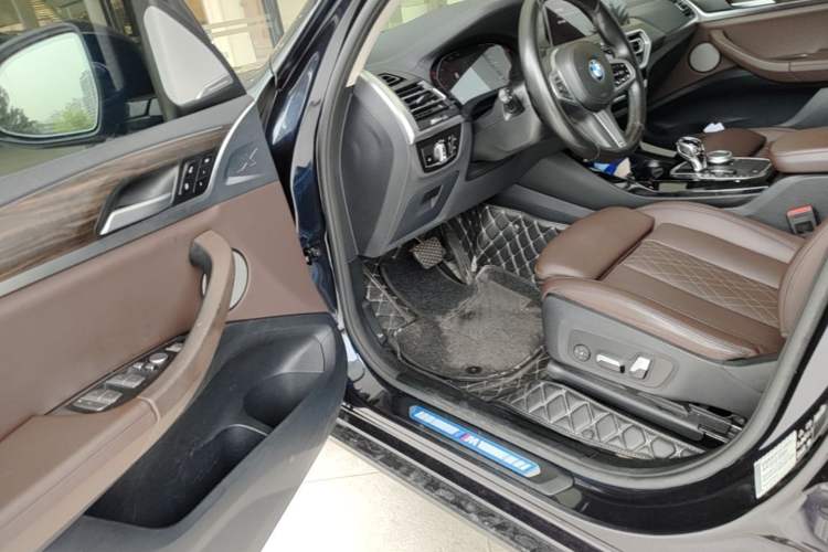 Used BMW X3 2022 xDrive30i Luxury Model M Night Sky Package Driver Seat