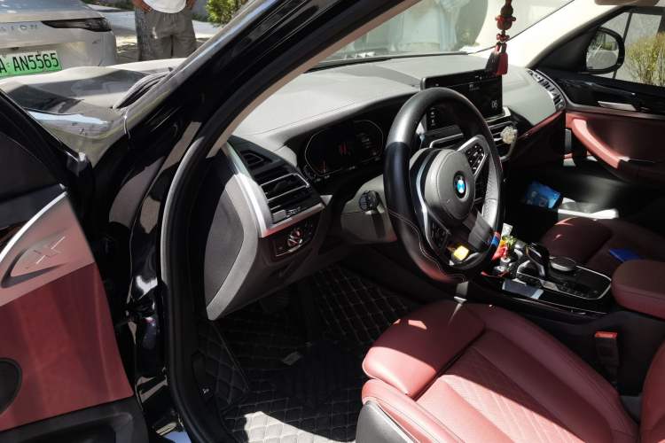 Used BMW X3 2022 xDrive25i M Sport Package Driver Seat