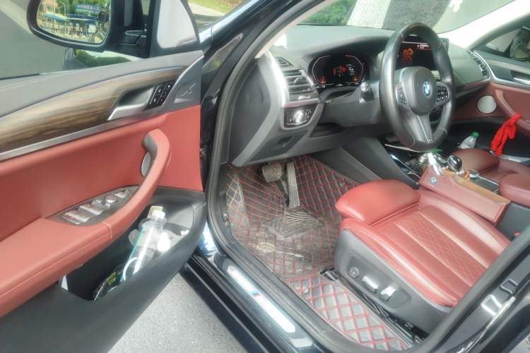 Used BMW X3 2022 Facelift xDrive30i Luxury Edition M Night Edition Package Driver Seat