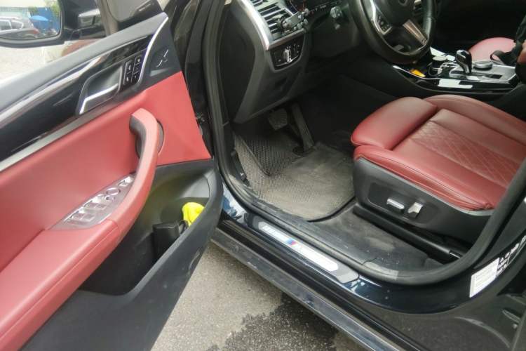 Used BMW X3 2022 xDrive25i M Sport Package Driver Seat