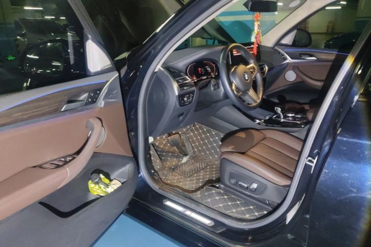 Used BMW X3 2022 xDrive30i Luxury Model M Night Sky Package Driver Seat