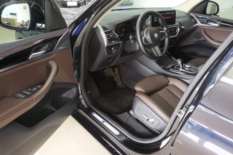 Used BMW X3 2022 Restyled xDrive25i M Sport Package Driver Seat