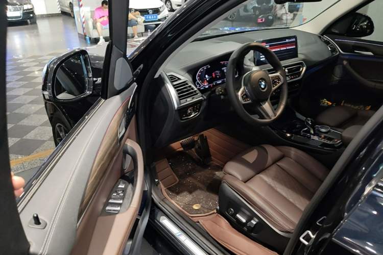 Used BMW X3 2022 xDrive30i Luxury Model M Night Sky Package Driver Seat