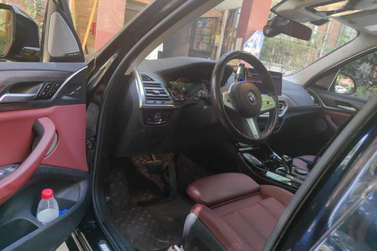 Used BMW X3 2022 Facelift xDrive30i Luxury Edition M Night Edition Package Driver Seat