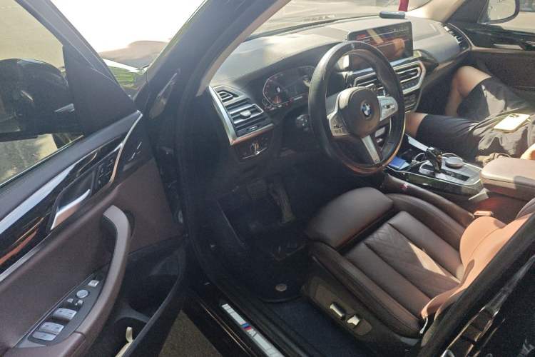 Used BMW X3 2022 xDrive25i M Sport Package Driver Seat