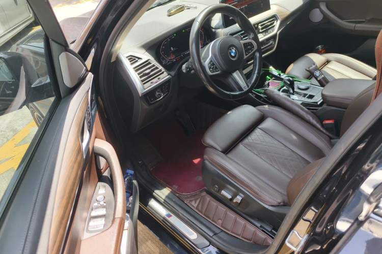 Used BMW X3 2022 xDrive30i Luxury Model M Night Sky Package Driver Seat
