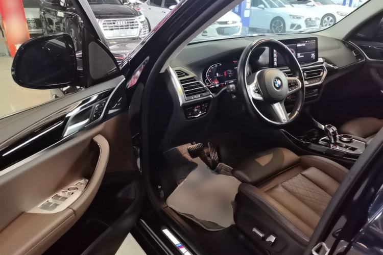 Used BMW X3 2022 xDrive25i M Sport Package Driver Seat