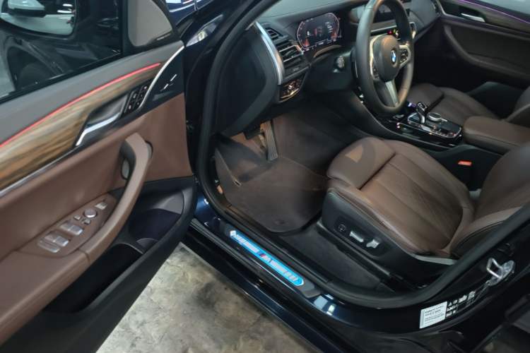 Used BMW X3 2022 xDrive30i Luxury Model M Night Sky Package Driver Seat