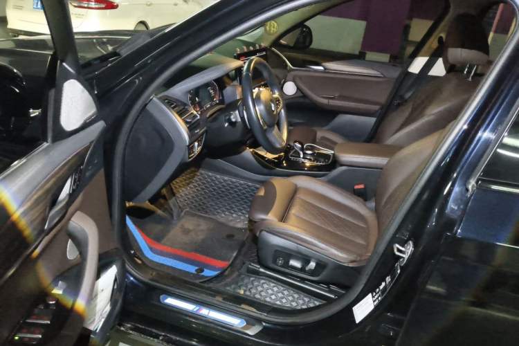 Used BMW X3 2022 Facelift xDrive30i Luxury Edition M Night Edition Package Driver Seat