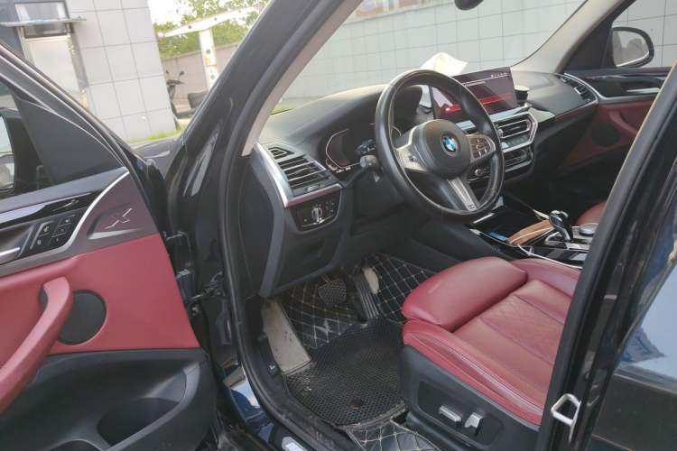 Used BMW X3 2022 xDrive25i M Sport Package Driver Seat