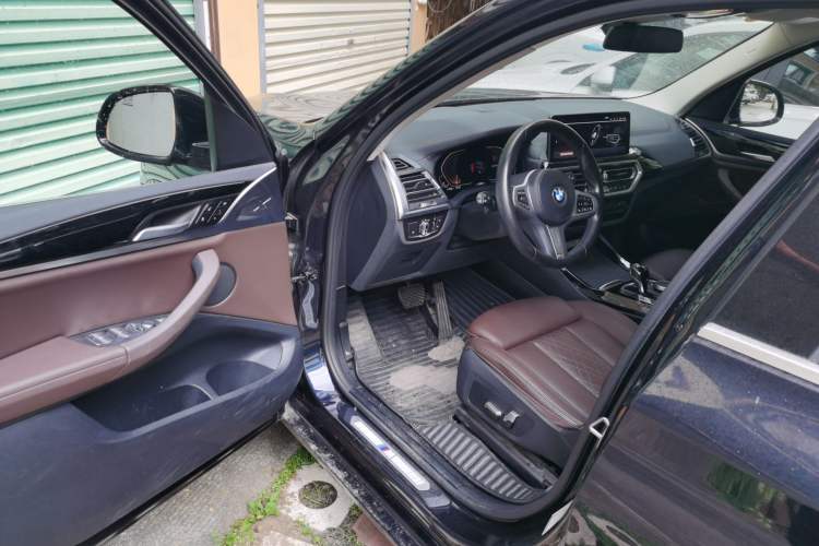 Used BMW X3 2022 xDrive25i M Sport Package Driver Seat