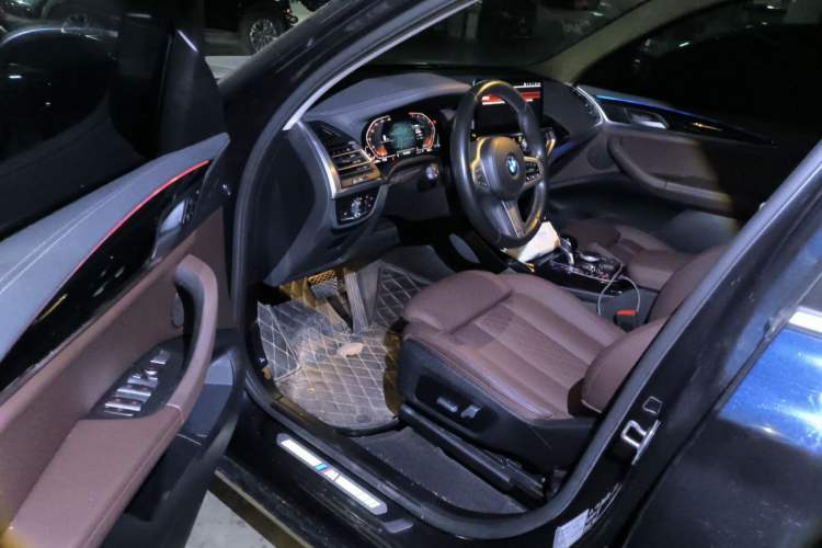 Used BMW X3 2022 xDrive25i M Sport Package Driver Seat
