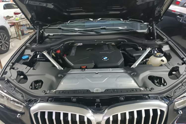 Used BMW X3 2022 Restyled xDrive25i M Sport Package Engine Bay