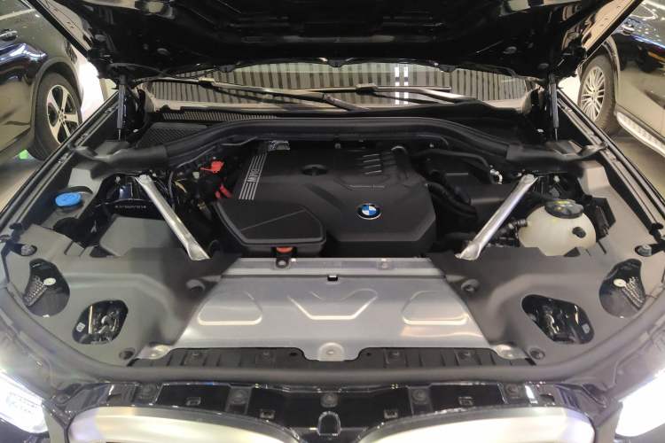 Used BMW X3 2022 Restyled xDrive25i M Sport Package Engine Bay