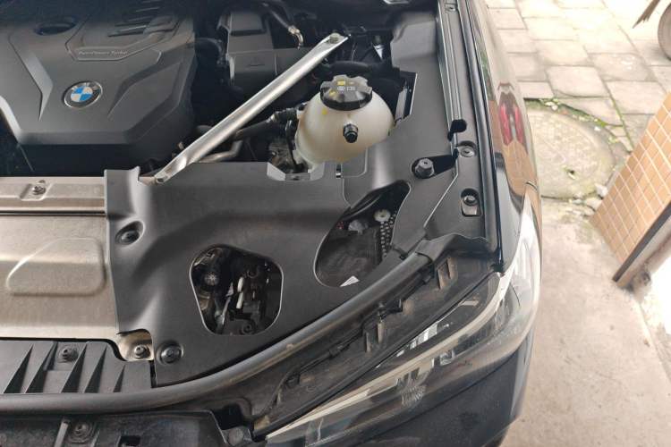 Used BMW X3 2022 xDrive25i M Sport Package Engine Bay Left