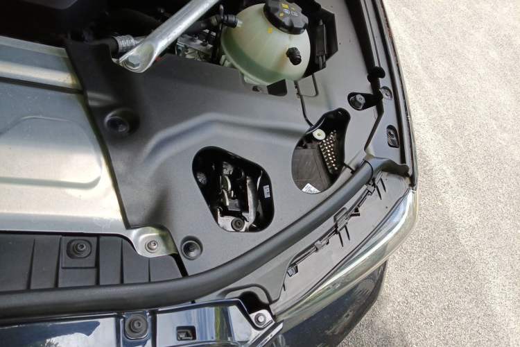 Used BMW X3 2022 xDrive25i M Sport Package Engine Bay Left