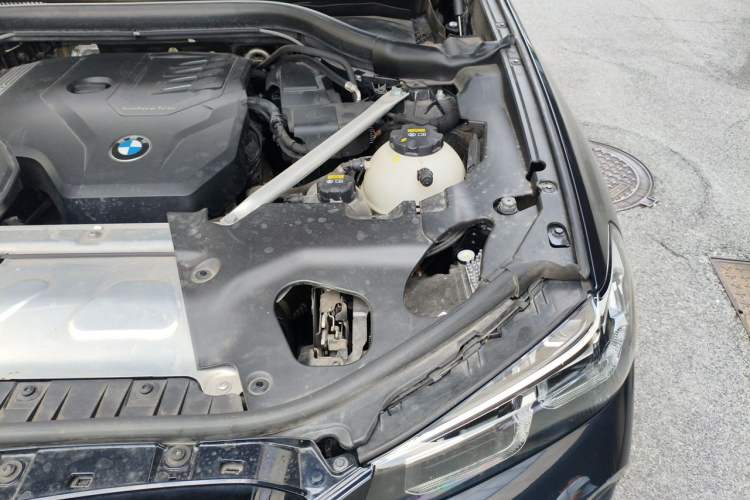 Used BMW X3 2022 Second Facelift xDrive30i Leading Edition M Night Sky Package Engine Bay Left