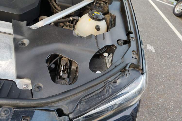 Used BMW X3 2022 xDrive25i M Sport Package Engine Bay Left