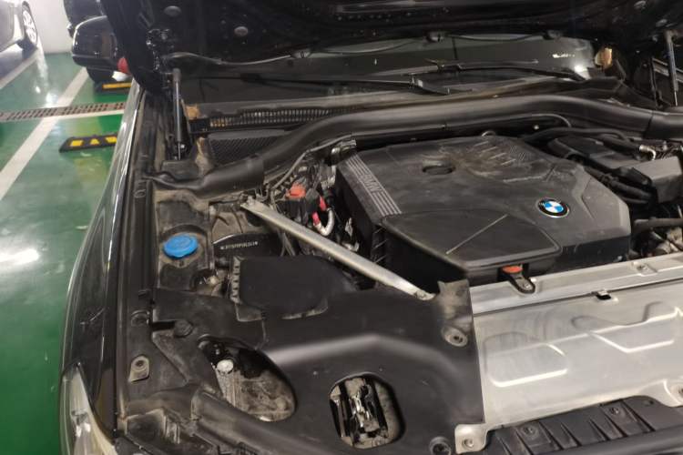 Used BMW X3 2022 xDrive25i M Sport Package Engine Bay Right
