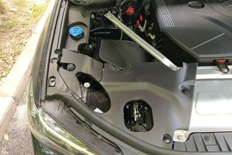 Used BMW X3 2022 xDrive25i M Sport Package Engine Bay Right