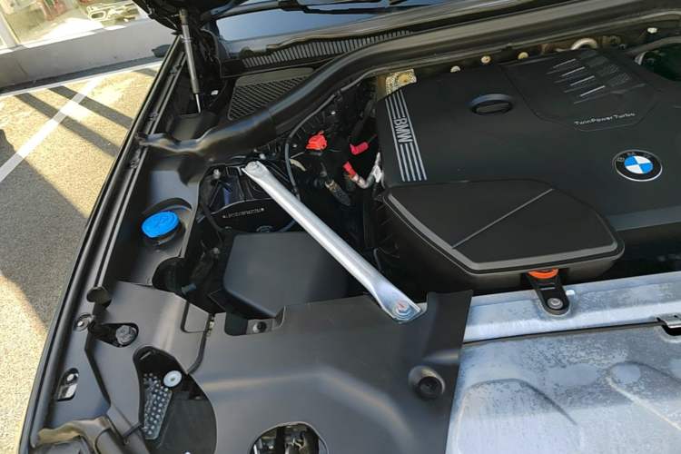 Used BMW X3 2022 xDrive25i M Sport Package Engine Bay Right