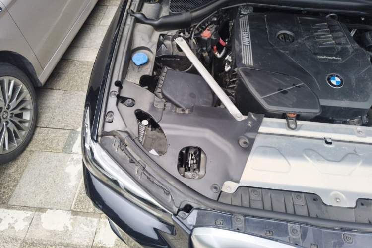 Used BMW X3 2022 xDrive25i M Sport Package Engine Bay Right