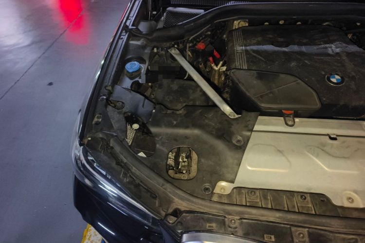Used BMW X3 2022 Restyled xDrive25i M Sport Package Engine Bay Right