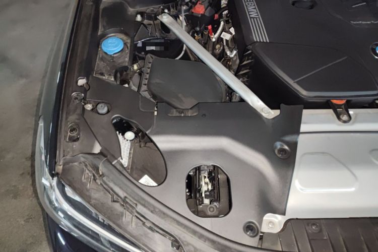 Used BMW X3 2022 xDrive25i M Sport Package Engine Bay Right