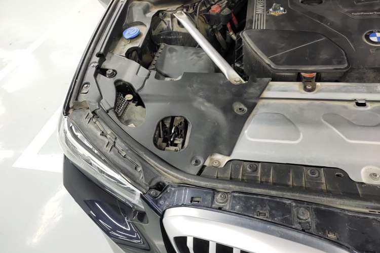 Used BMW X3 2022 xDrive25i M Sport Package Engine Bay Right