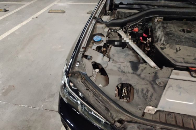 Used BMW X3 2022 xDrive25i M Sport Package Engine Bay Right
