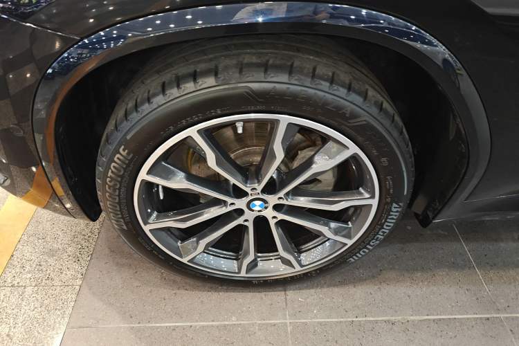 Used BMW X3 2022 Second Facelift xDrive30i Leading Edition M Night Sky Package Exterior 4