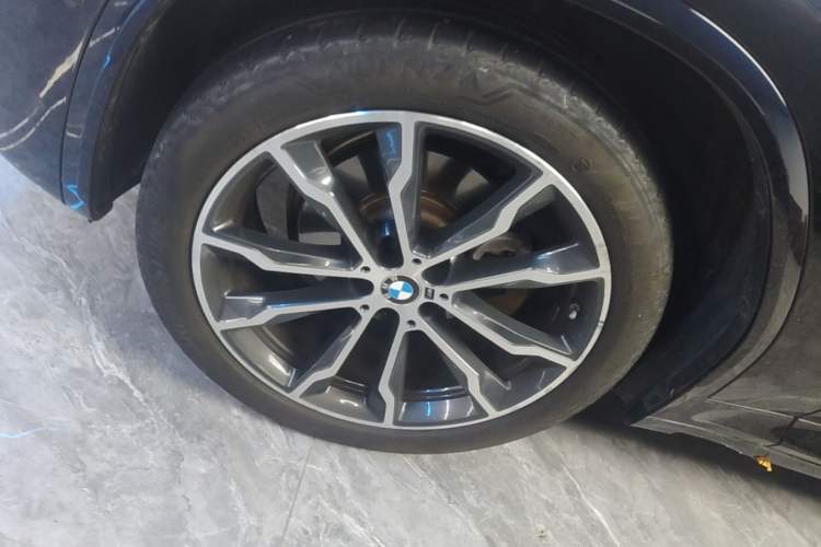 Used BMW X3 2022 Second Facelift xDrive30i Leading Edition M Night Sky Package Exterior 4